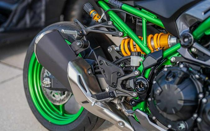 2025 Kawasaki Z900 SE ABS