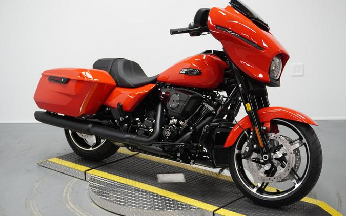 2026 Harley-Davidson® Street Glide® Blood Orange Black Trim