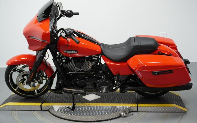 2026 Harley-Davidson® Street Glide® Blood Orange Black Trim