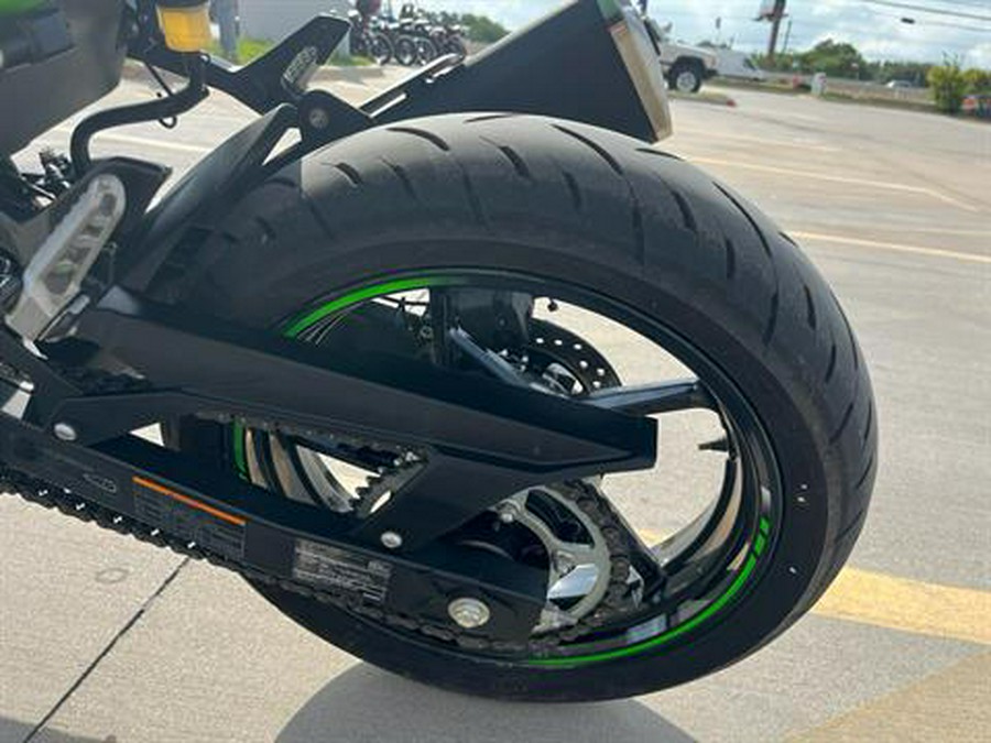 2025 Kawasaki Ninja® 500 KRT Edition