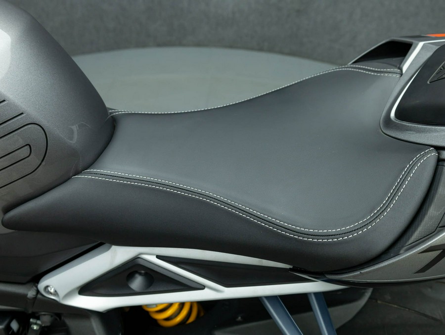 2024 TRIUMPH STREET TRIPLE 765 RS W/ABS