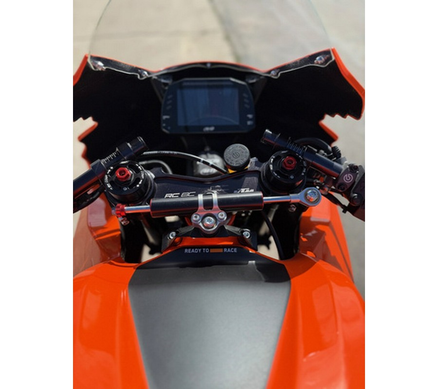 2022 KTM RC 8C