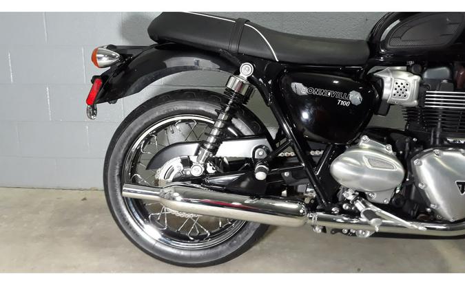 2018 Bonneville T100 Black - Triumph