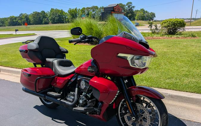 2026 Harley-Davidson® Road Glide Limited Brilliant Red Black Trim