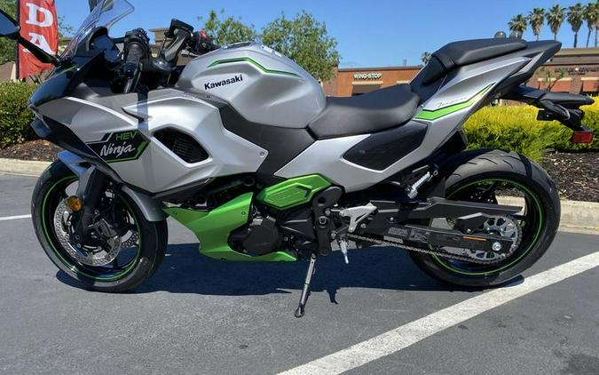 2024 Kawasaki Ninja® 7 Hybrid ABS