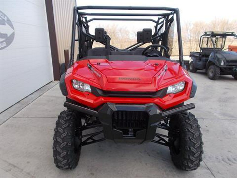 2023 Honda Pioneer 1000-6 Deluxe Crew