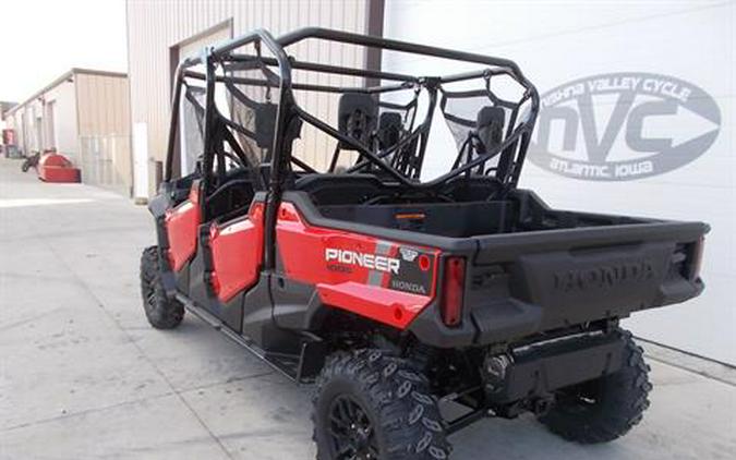 2023 Honda Pioneer 1000-6 Deluxe Crew