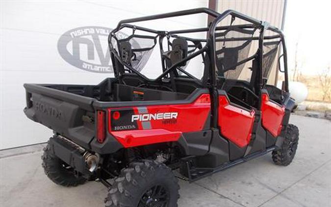 2023 Honda Pioneer 1000-6 Deluxe Crew