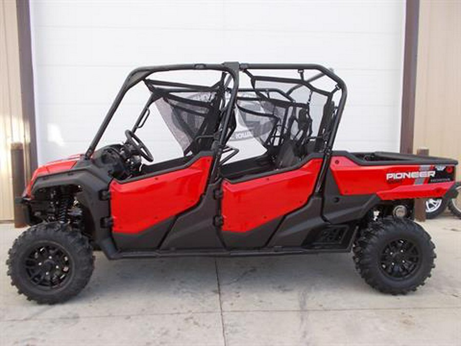 2023 Honda Pioneer 1000-6 Deluxe Crew