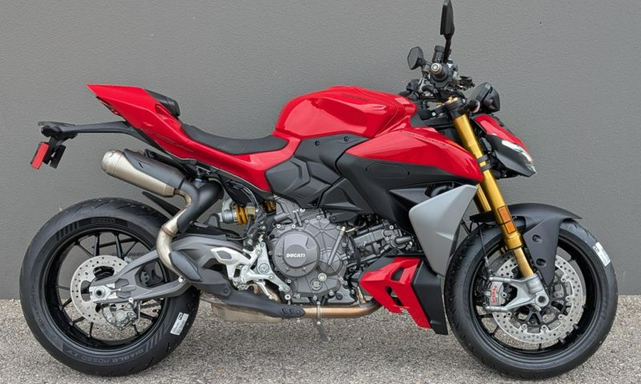 New 2025 Ducati Streetfighter V2 S