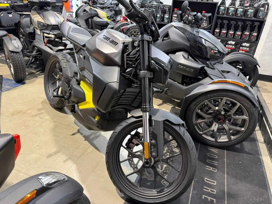 2025 Can-Am Pulse® Base