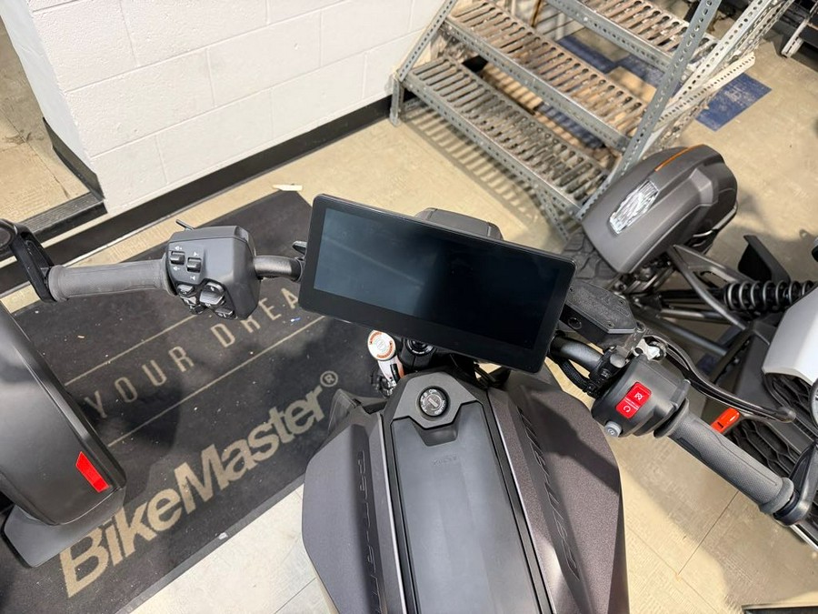 2025 Can-Am Pulse® Base