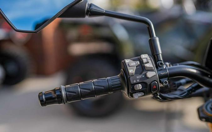 2025 Kawasaki Z900 SE ABS