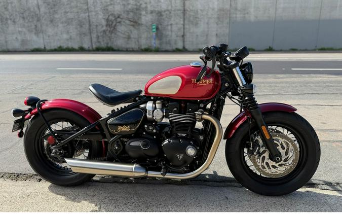 2022 Triumph BONNEVILLE BOBBER