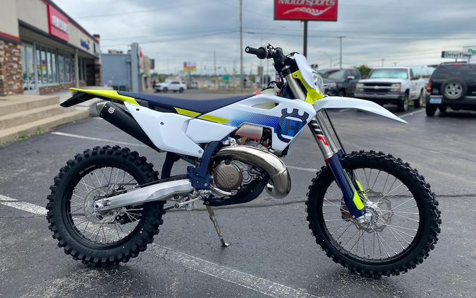 2024 Husqvarna TE 300 Pro First Look [9 Fast Facts]