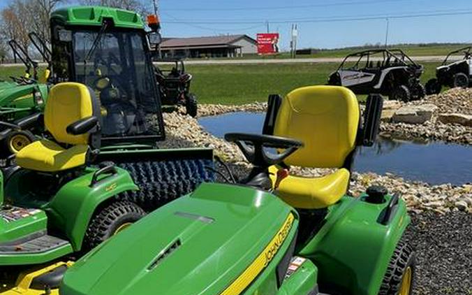 2017 John Deere X739