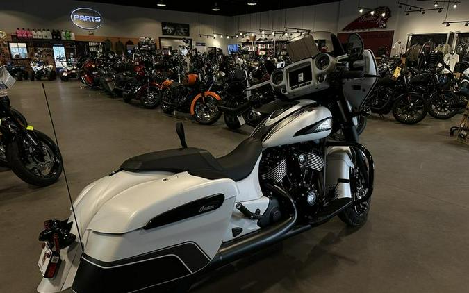 2024 Indian Motorcycle® Chieftain® Dark Horse® w/Powerband Audio Pkg Ghost White Metallic Smoke wit