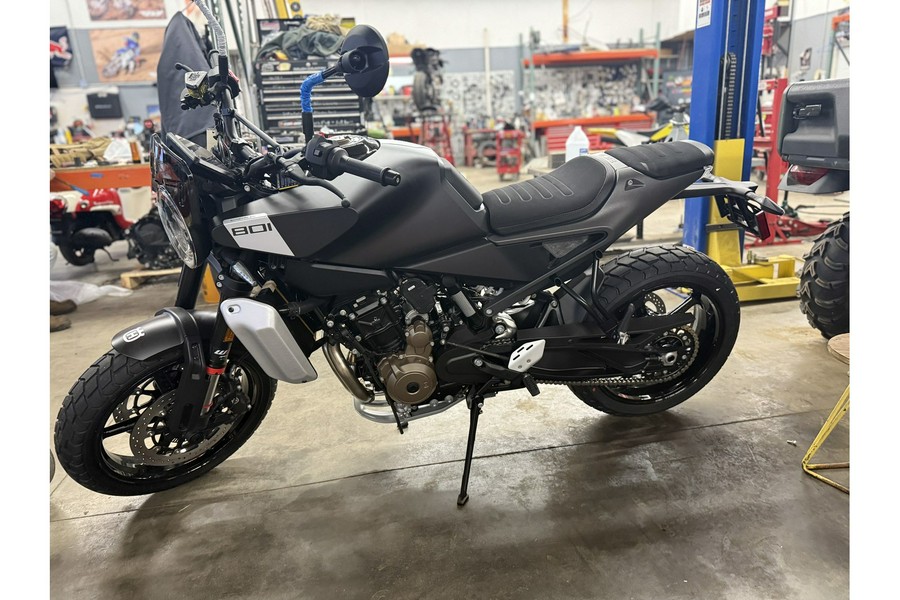 2025 Husqvarna Vitpilen 801