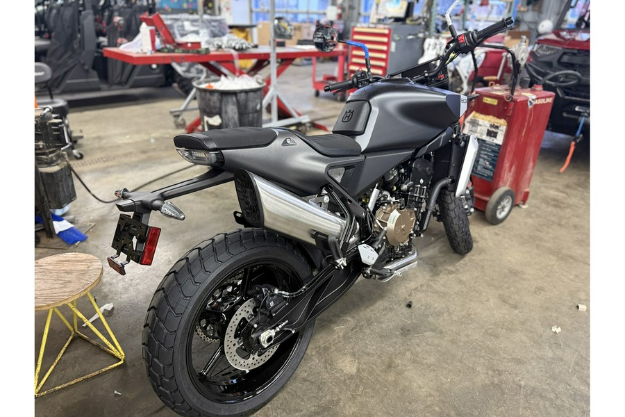 2025 Husqvarna Vitpilen 801