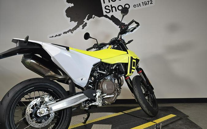 2026 HUSQVARNA 701 SUPERMOTO