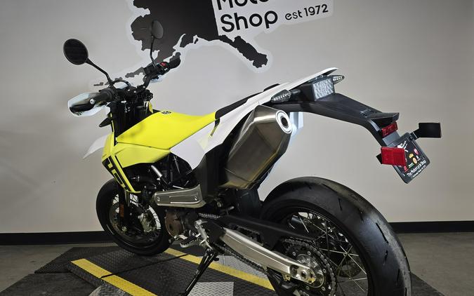 2026 HUSQVARNA 701 SUPERMOTO