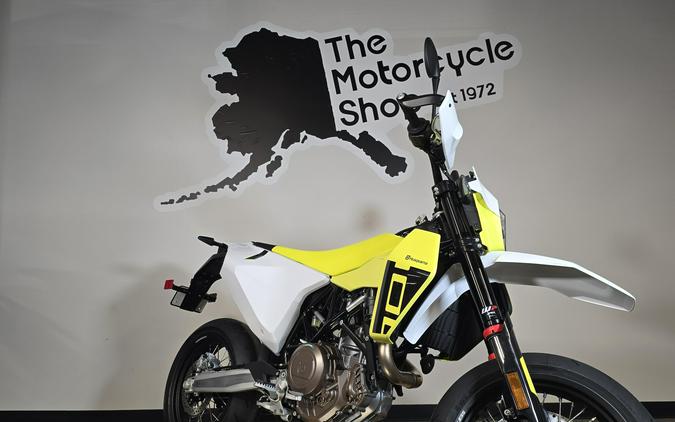 2026 HUSQVARNA 701 SUPERMOTO