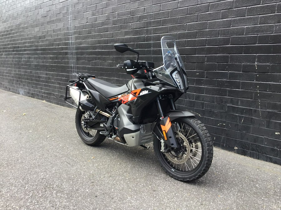 2024 KTM 790 Adventure