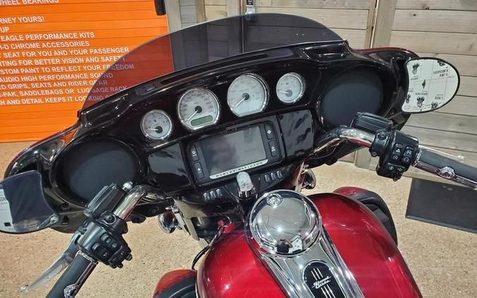 2017 Harley-Davidson® FLHXS - Street Glide® Special