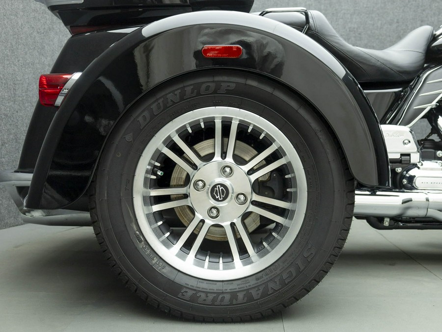 2023 HARLEY DAVIDSON FLHTCUTG TRI GLIDE ULTRA CLASSIC TRIKE W/ABS