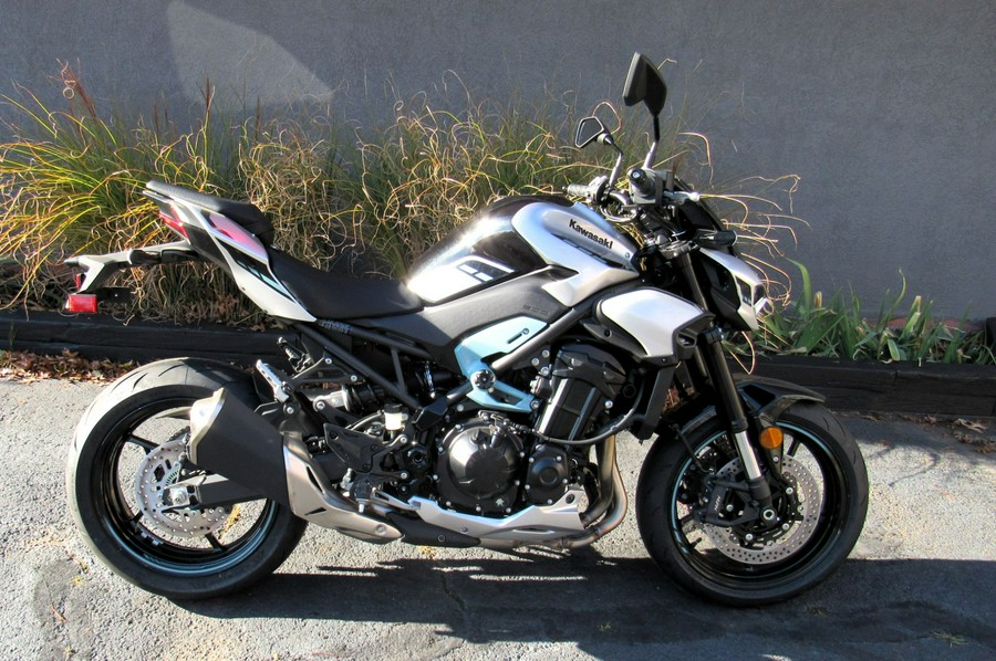 2025 Kawasaki Z900 ABS