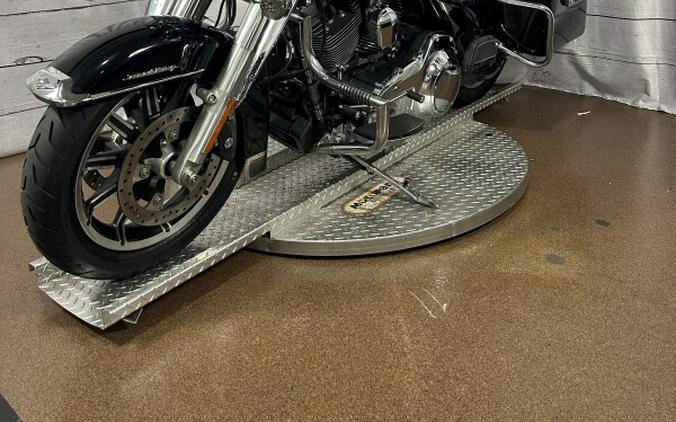 2016 Harley-Davidson Road King® – Timeless Touring Cruiser