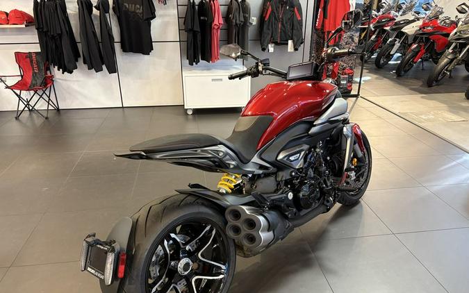 2026 Ducati XDiavel V4 Burning Red