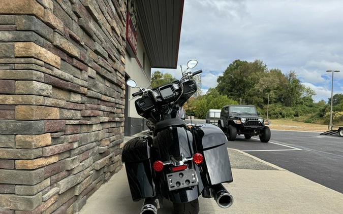 2020 Indian Chieftain Limited Thunder Black w/Graphics Classic Thunder Black Ivory Cream