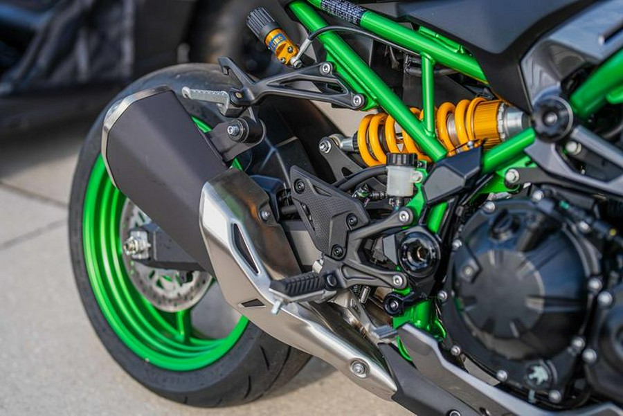 2025 Kawasaki Z900 SE ABS