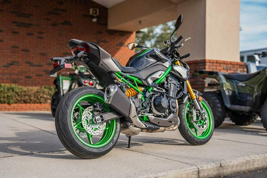 2025 Kawasaki Z900 SE ABS
