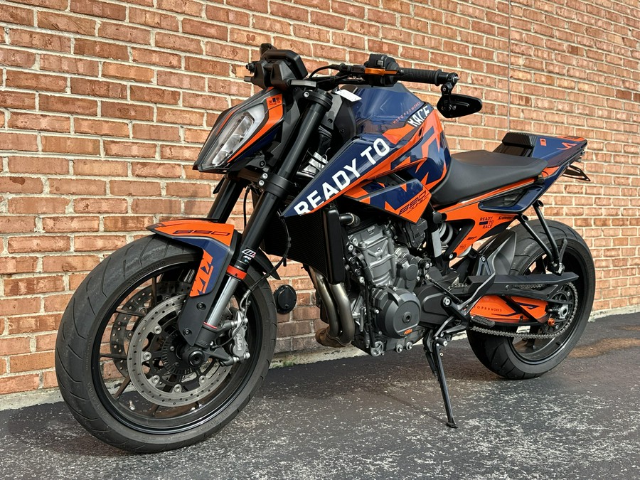 2022 KTM 890 DUKE