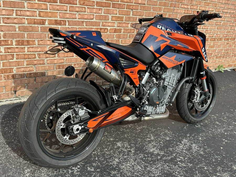 2022 KTM 890 DUKE