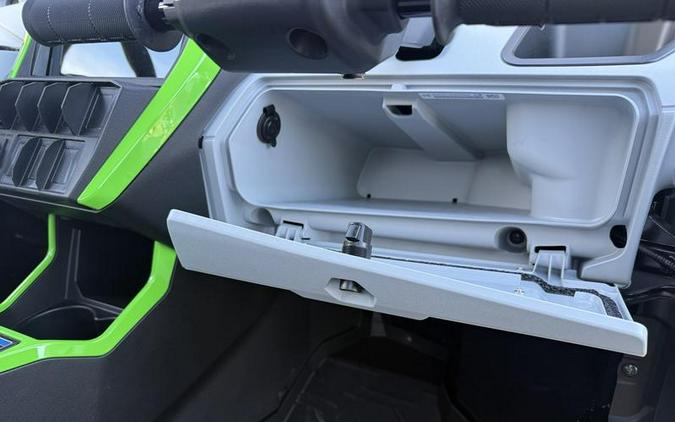 2026 Kawasaki Teryx®4 H2 Deluxe eS