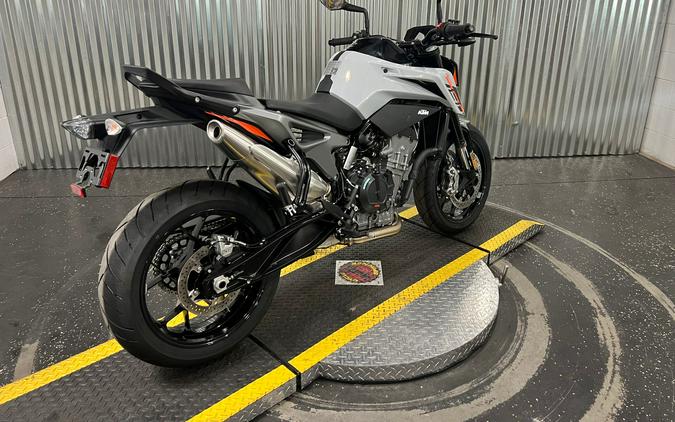 2024 KTM 790 Duke