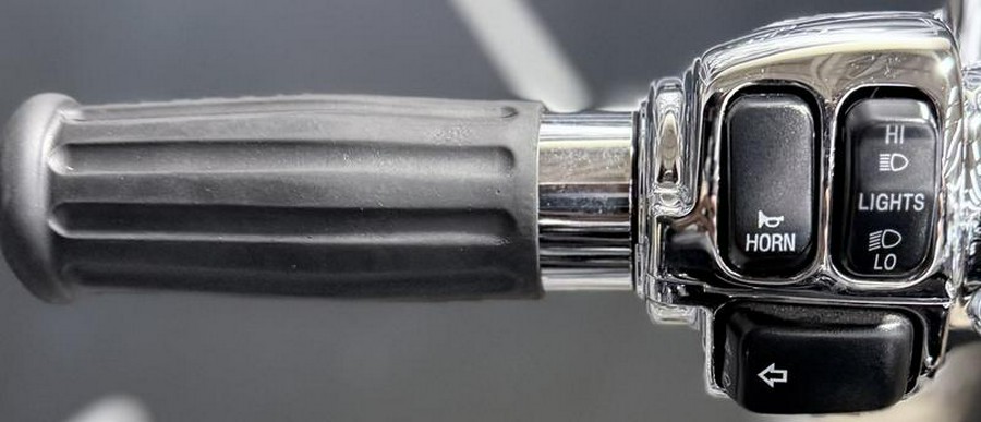 2005 Harley-Davidson® FLSTSC - Softail Springer Classic