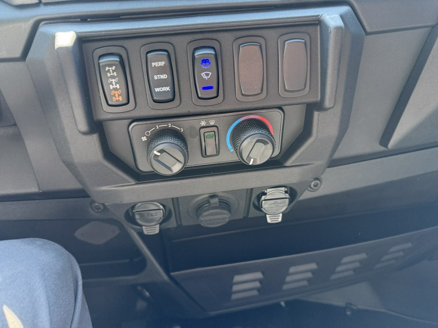2027 POLARIS RANGER CREW XP 1000 NORTHSTAR TEXAS EDITION