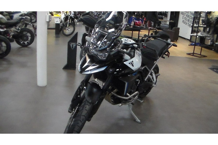 2026 Triumph Tiger 900 Alpine Edition