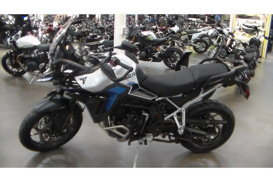2026 Triumph Tiger 900 Alpine Edition