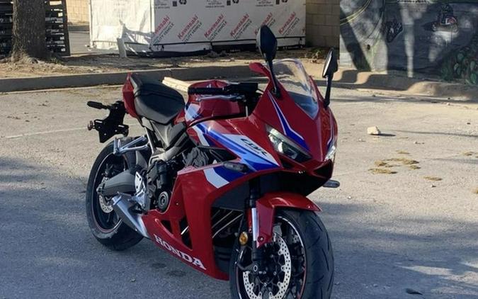 2026 Honda CBR650R E-Clutch