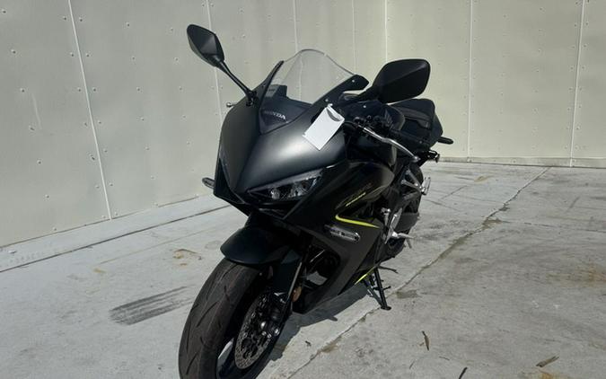 2026 Honda CBR650R E-Clutch