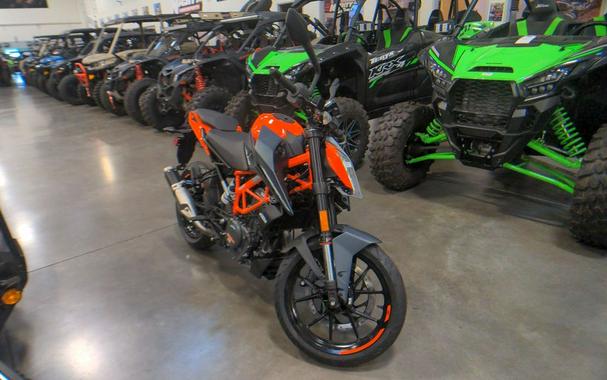 2023 KTM 390 Duke