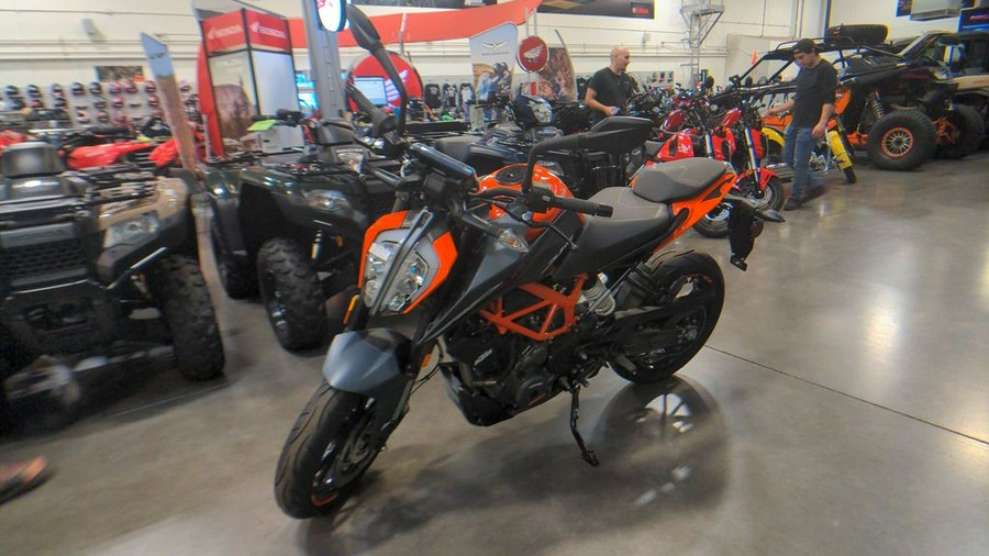 2023 KTM 390 Duke