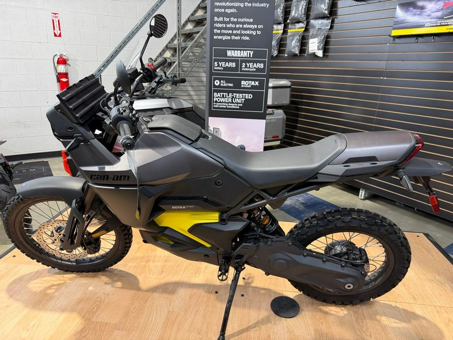 2025 Can-Am Origin® Base