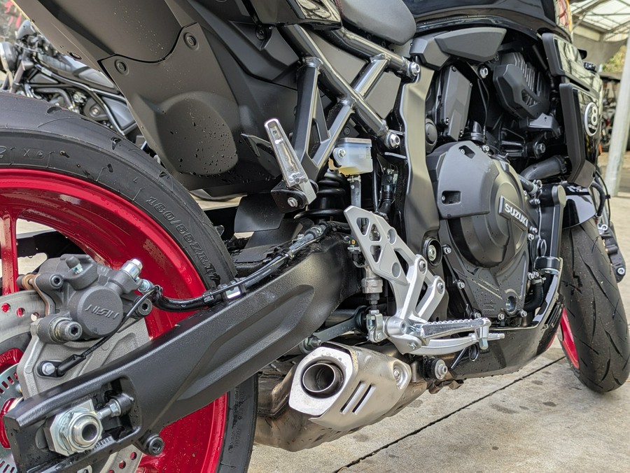 2026 Suzuki GSX-8TT
