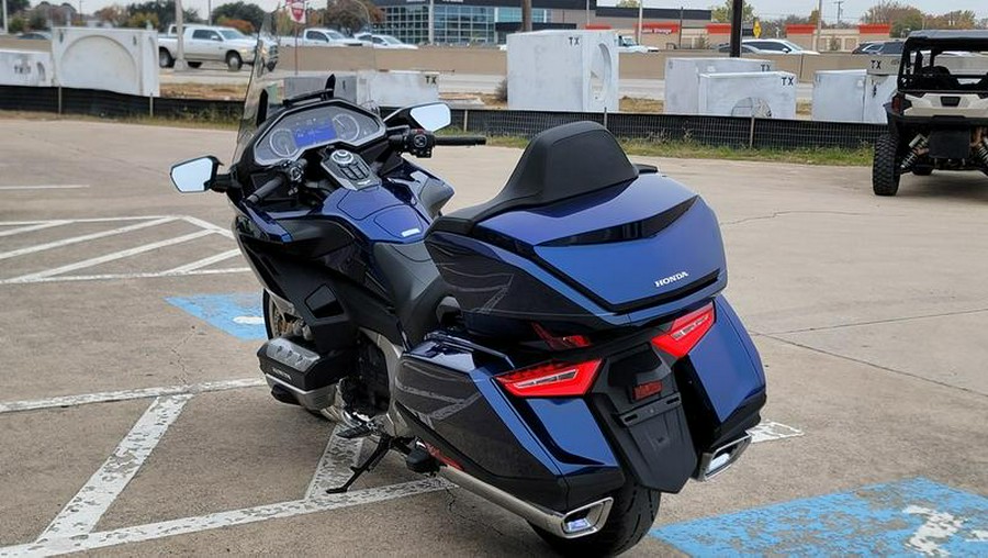 2018 Honda® Gold Wing Tour Automatic DCT Pearl Hawkseye Blue